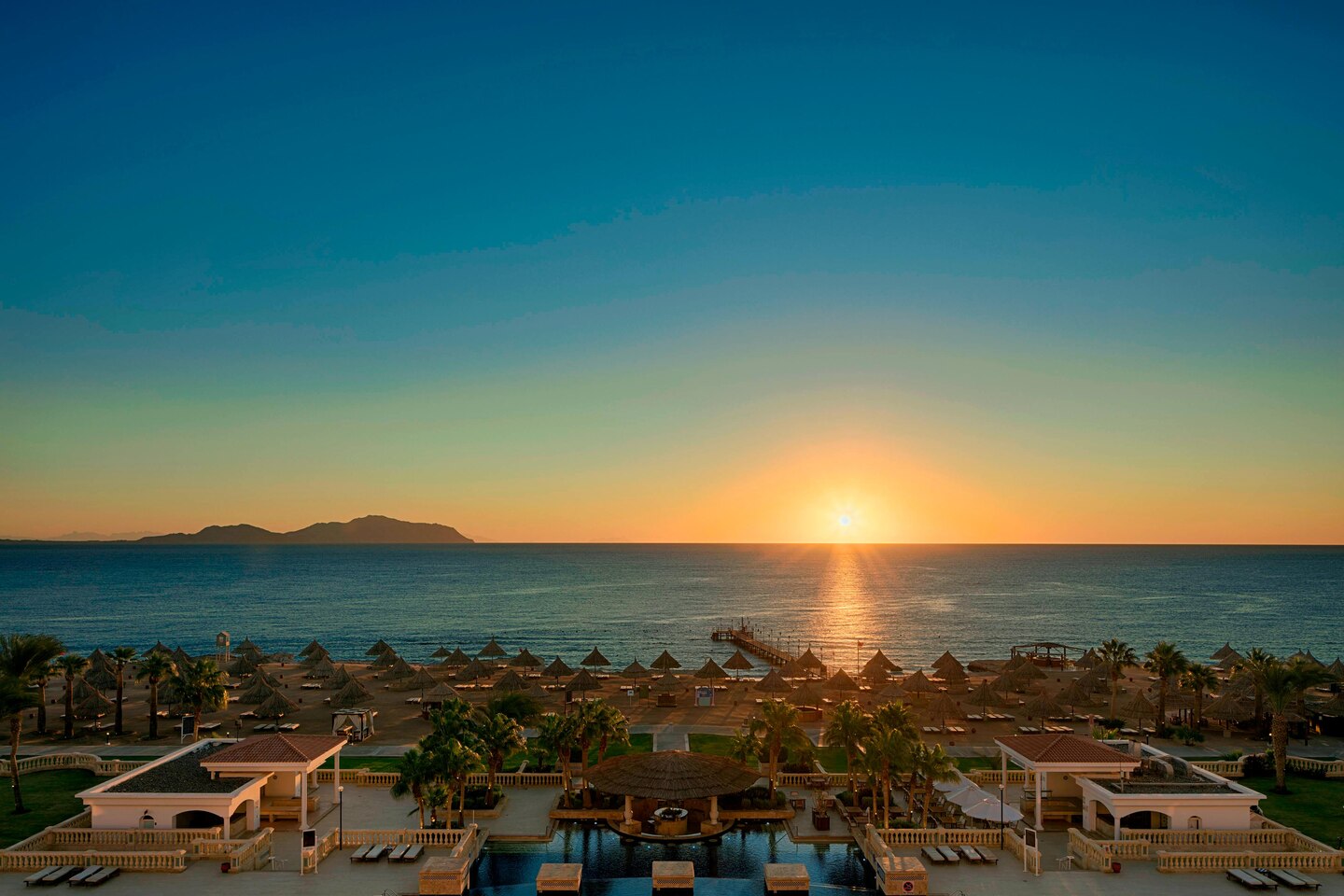 Sheraton sharm hotel resort villas spa. Отель Шератон Египет Шарм-Эль-Шейх. Отель Шератон Шарм Резорт Шарм-Эль-Шейх. Египет шевато Шарм эльдшейх. Шератон Египет Шарм-Эль-Шейх 5.